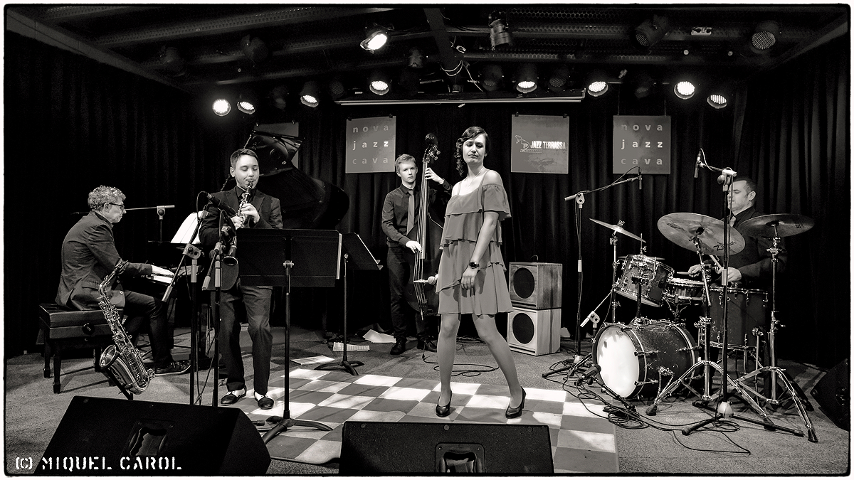 Zazu "Swinging Love"