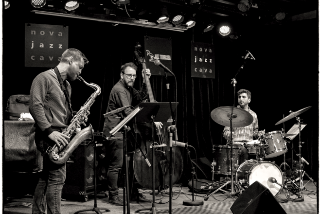 03 Jazz Trio