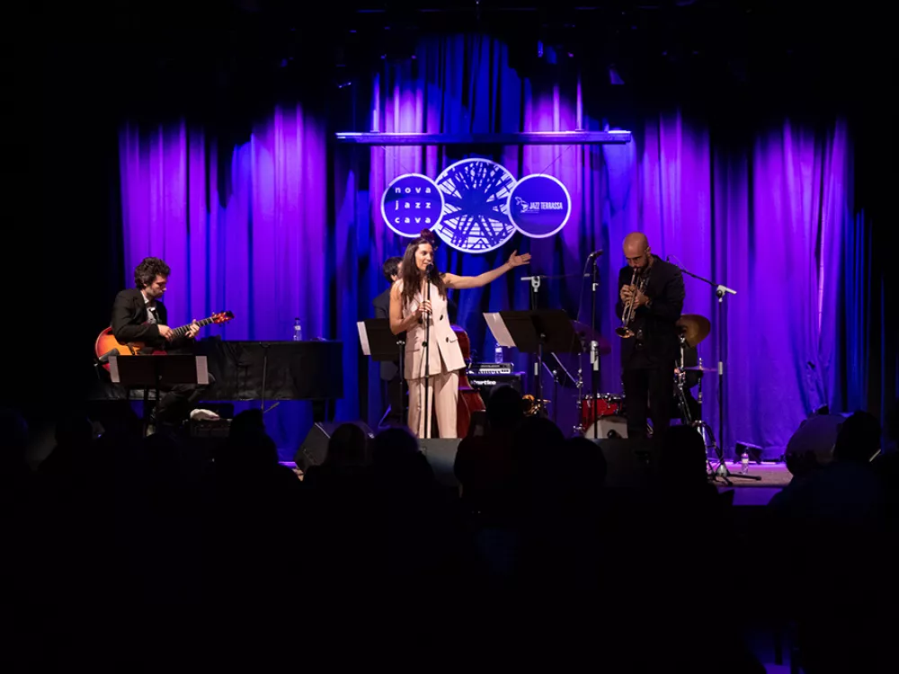 Helena Camps Sings Anita O'Day 