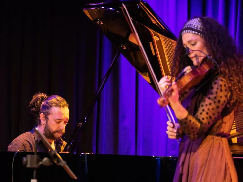 Olvido Lanza Sueña Piazzolla