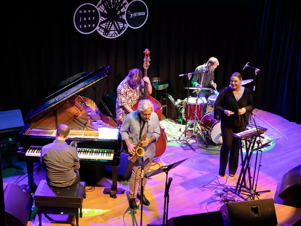 Viktorija Pilatovic Quartet Feat. Perico Sambeat