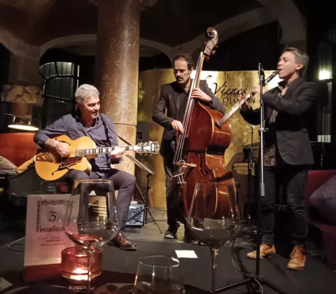 Omuamua Swing Trio