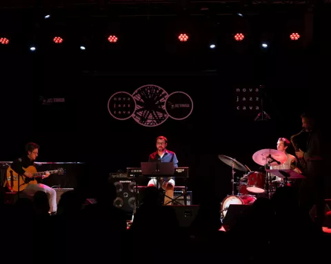 Joan Fort Organ Trio Feat. Adrian Cunningham