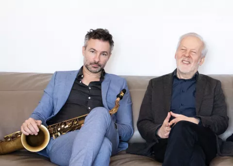 Around The Christmas Tree Ignasi Terraza