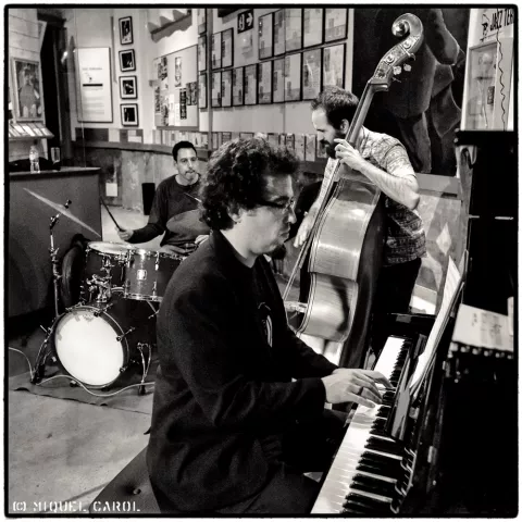 Sergi Sirvent Smooth Trio