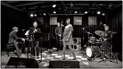 Zazu "Swinging Love"