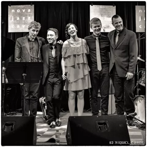 Zazu "Swinging Love"