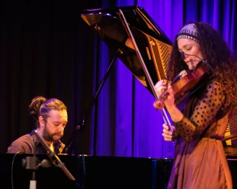 Olvido Lanza Sueña Piazzolla