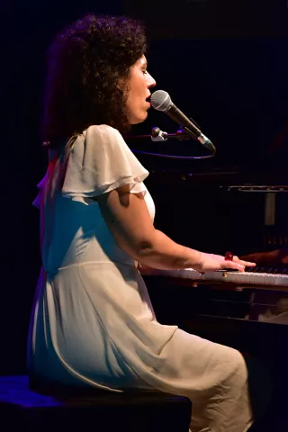 Julia Biel