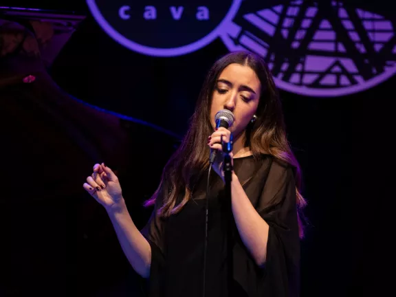 Júlia Plans