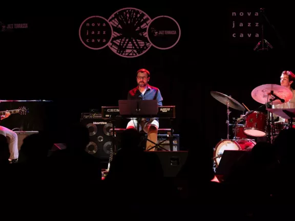 Joan Fort Organ Trio Feat. Adrian Cunningham