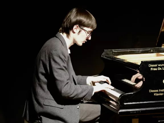 Max Teakle