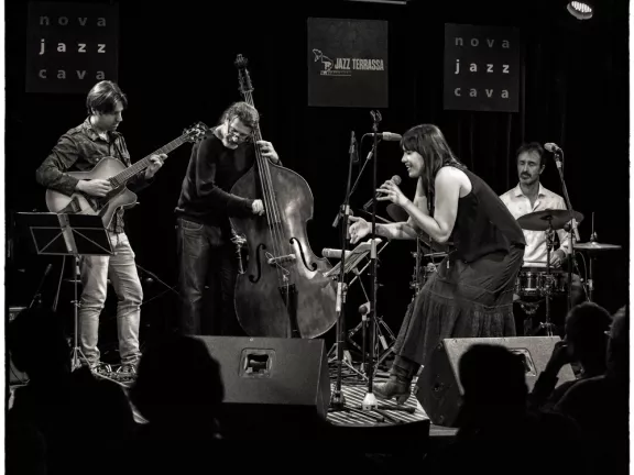 Clara Luna "Pure Imagination"