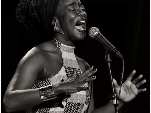 Yolanda Sey