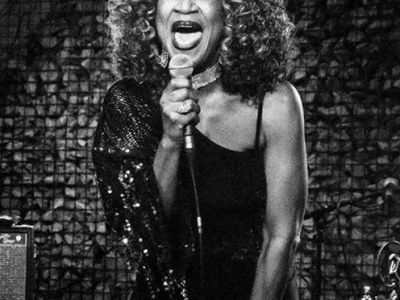 Trudy Lynn