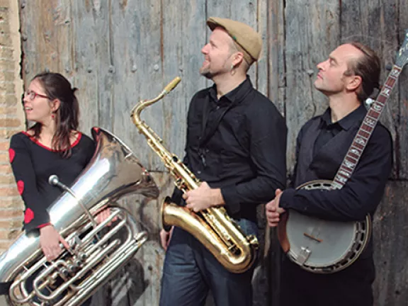 Casi el mejor trio de tu vida